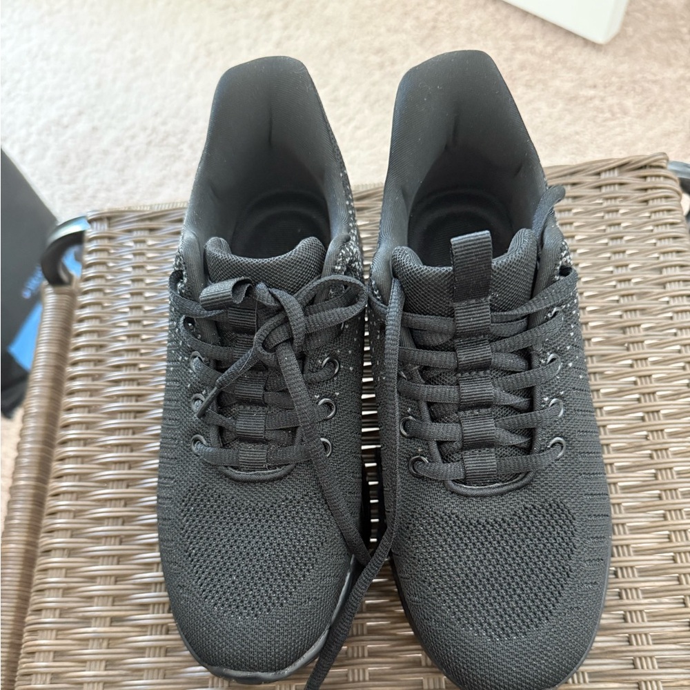 Black Women’s Sneakers